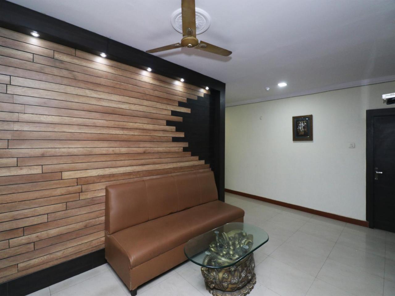 Oyo 23009 Hotel Maxx Lucknow Eksteriør billede