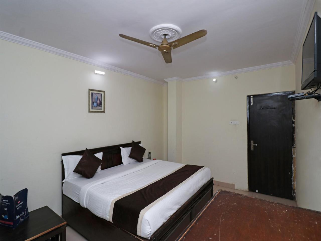 Oyo 23009 Hotel Maxx Lucknow Eksteriør billede