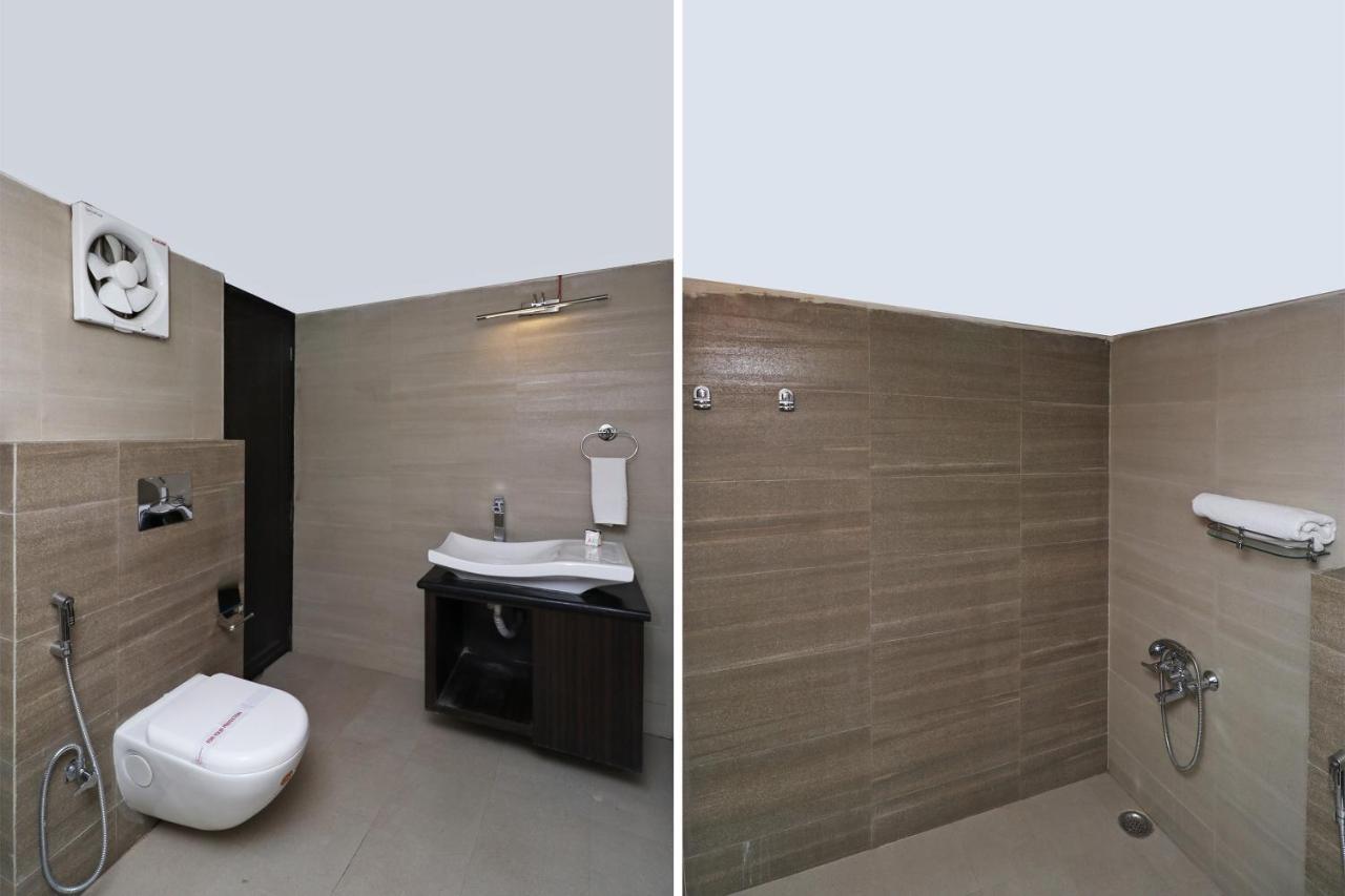 Oyo 23009 Hotel Maxx Lucknow Eksteriør billede